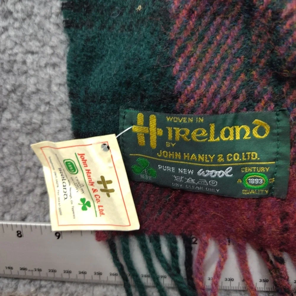 John Hanly & co Blanket Size 54x72 Wool Throw Red Tartan plaid Fringe ireland